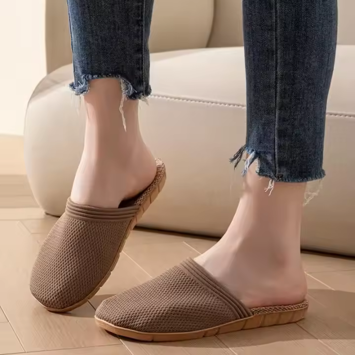 Elegantes Zapatillas de Malla para Mujer Diseño Suave de Casa Sandalias de Verano 2025 - 1