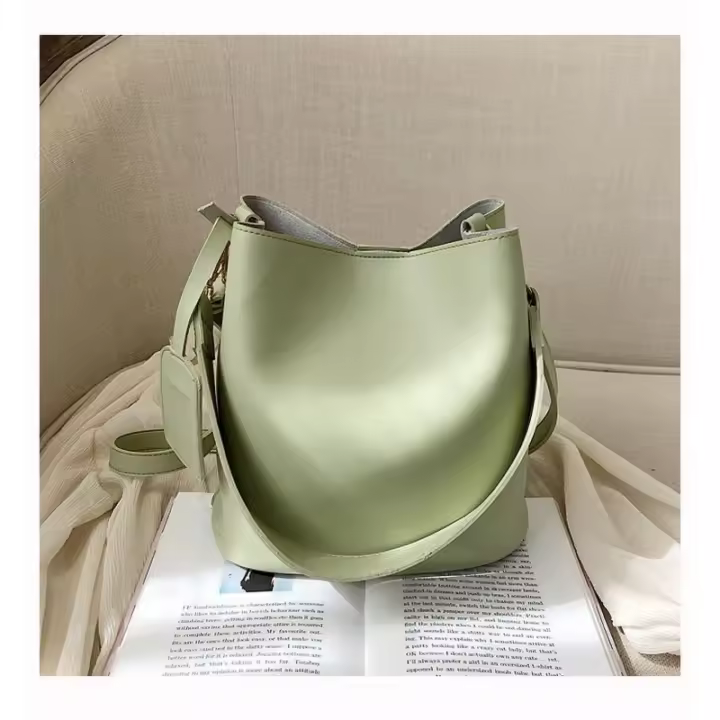 Bolso Cruzado Minimalista de Moda de Otoño-Invierno Bolso de Cubo de Estrella de Internet para Mujeres Bolso de Hombro Coreano de Gran Capacidad - 1