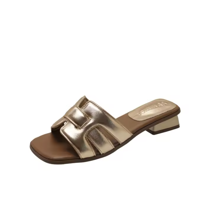 Zapatillas de fondo plano que las mujeres usan sandalias de playa de moda en el verano de 2025, temperamento versátil de celebridades de Internet - 1