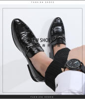 La primera capa de piel de oveja es transpirable, ropa formal de alta gama, cubre los pies y un pedal de zapatos de cuero. - details 2