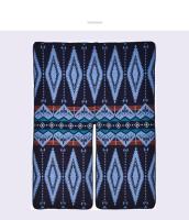 Chal grueso y cálido para mujer, estilo retro, de jacquard, de talla grande, con abertura para mujer, para otoño e invierno - details 2