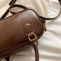 Bolso de hombro convertible para mujer - Bolso Boston con correa desmontable, detalles en tonos dorados y cierre de cremallera, marrón café/negro, versátil para uso informal y formal, bolso pequeño cruzado, accesorio de viaje, bolso elegante, herrajes pul - details 1