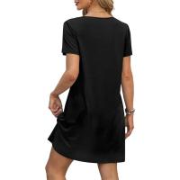 Vestido casual con bolsillo y manga corta estampada con escote en V - details 2
