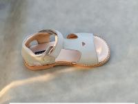 Sandalias de cuero genuino para niñas, bonitos zapatos escolares de cuero vacuno suave con dedos abiertos y corazón, zapatos de jardín para bebés, sandalias para niños - details 10