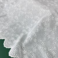 Tela de Encaje Floral Bordado Hueco Ancho de 135CM Ideal para Ropa, Cortinas, Manteles - details 2