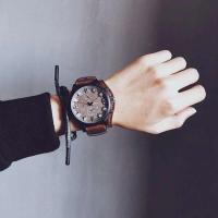 Reloj de Cuarzo de Lujo para Hombres YIKAZE Estilo Clásico Retro Correa de Cuero Automático Fecha - details 10