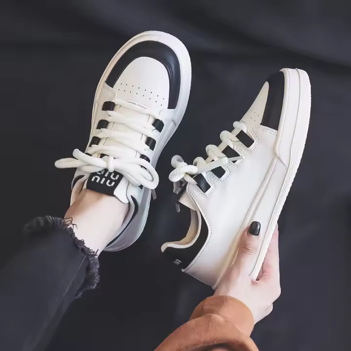 Zapatos blancos pequeños, nueva versión coreana, para niñas escolares, aumento de altura, zapatos deportivos, zapatos casuales de moda. - 1