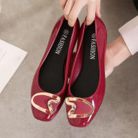 Sandalias planas casuales nuevas 2025, impermeables, de plástico, para mujer, boca de madre, poco profundas, para exteriores, zapatos individuales. - details 2
