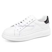 Nuevos zapatos blancos gruesos para hombre, Color sólido, ligeros, antideslizantes, zapatos deportivos de moda que aumentan la altura, cuero genuino - details 5