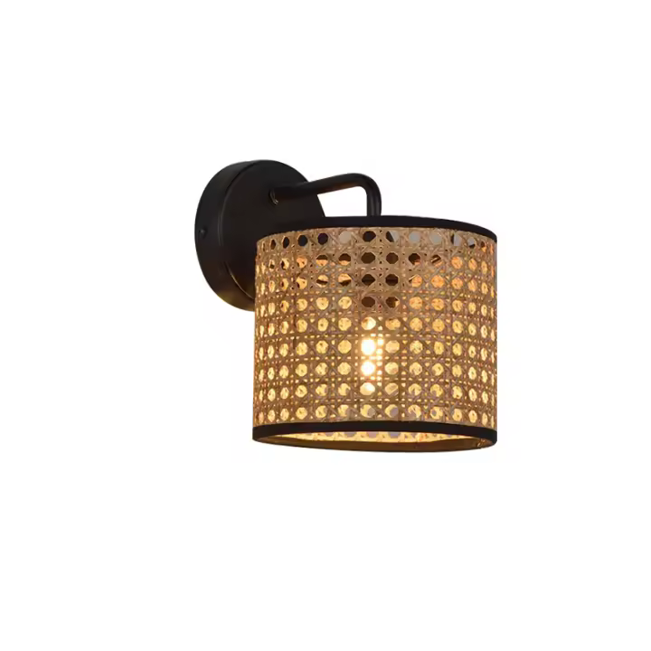 Lámpara de pared de ratán boho, apliques de pared retro japoneses con pantalla de ratán, acabado de metal negro, lámpara de pared rústica para dormitorio, baño, pasillo, entrada - 1