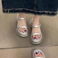 Zapatillas mujer verano 2025 nuevo negro ligero tacón grueso de suela gruesa con moda desgaste exterior aumentando sandalias mujeres - details 5