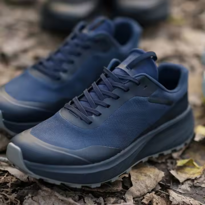Zapatillas de senderismo impermeables ultra ligeras Zapatos deportivos para hombres al aire libre - 1