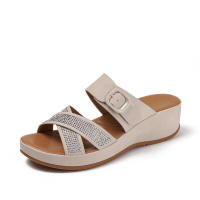 Sandalia de suela gruesa nueva suela suave antideslizante, ropa casual para mujer, zapatillas modernas con prensado de diamantes - details 2
