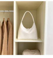 Nicho de gama alta sentido bolso de hombro de gran capacidad casual y versátil otoño simple pu bolso de cuero suave mujer - details 24