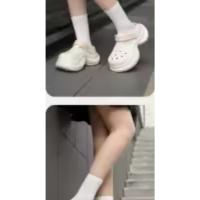 Zapatos de suela gruesa con agujeros que realzan la altura para mujer en verano, zapatillas de playa antideslizantes con baotou, sandalias de eva modernas y versátiles. - details 4