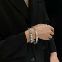 Accesorios de moda Pulsera de hombre trenzada de acero inoxidable cuadrada reversible con hebilla magnética de titanio - details 5