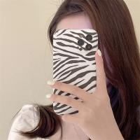 Funda de Teléfono con Patrón de Zebra de Foil Plateado Adecuada para iPhone y Huawei - details 4