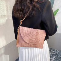 Bolso cruzado de hombro tejido de paja para mujer, bolso de mano de playa, bolsos de sobre hechos a mano informales de verano - details 5