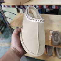 La nueva banda elástica de invierno es un zapato informal de moda, equipado con zapatillas planas de lana. - details 2