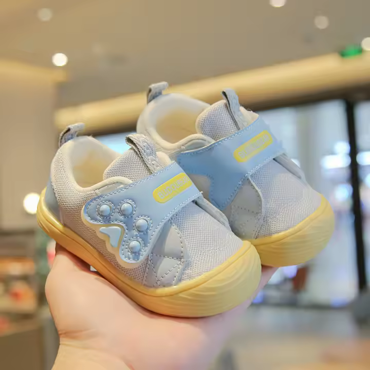 Zapatos deportivos para bebé con estampado de pata de perro, velcro antideslizante para niños y niñas, material sintético en la puntera, para toda temporada. - 1