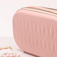 Bolsa de maquillaje de viaje a la moda, portátil, de piel sintética, cuadrada, bandolera, con cierre de cremallera, de gran capacidad, estuche de almacenamiento de cosméticos - details 13