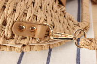 Bolso tejido de hierba de estilo occidental único, bolso cruzado versátil para vacaciones en la playa, nuevo - details 10