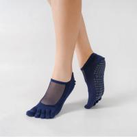 Nuevos calcetines de Yoga con punta abierta para mujer, calcetines antideslizantes de algodón para Pilates con cinco dedos, calcetines deportivos para Fitness, baile, Ballet, calcetín con superficie de malla - details 2