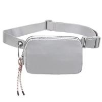 Riñonera para mujer, bolso de hombro informal para deportes al aire libre, bolso versátil y moderno para teléfono móvil, bolso de hombro impermeable y ligero - details 1