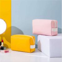 Estuche de maquillaje portátil para mujer/hombre, organizador de artículos de tocador multifuncional impermeable, bolsa de almacenamiento de viaje de cuero - details 5