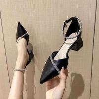 Tacones altos puntiagudos con suela gruesa, adecuados para fiestas formales, modernos y versátiles, con diseño ahuecado para mujer. - details 1