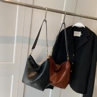 Bolso de hombro Vintage para mujer, bandolera de cuero PU de Color sólido, sencillo, con correa ancha, para ir de compras - details 13