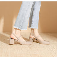 Zapatos de tacón cuadrado con tiras y charol con punta cuadrada - details 25