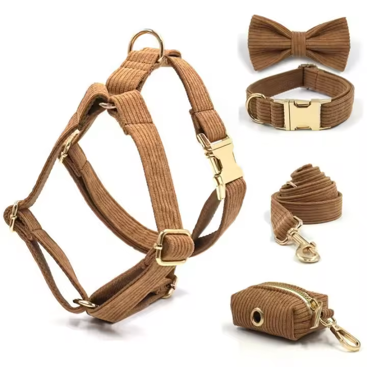 Juego arnés correa pana marrón, Collar personalizado diseñador lujo perros pequeños y grandes, juego de cables caminar con bolsa - 1