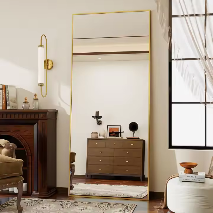 Koonmi Espejo de pie grande de 140 x 40 cm, espejo de cuerpo entero con marco de aluminio, para dormitorio, salón y baño, dorado - 1