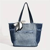 Bolsa de Mano Grande de Mezclilla Lavada para Mujer - Elegante Bolsa Cruzada Azul Desgastada con Lazo Decorativo, Resistente a la Decoloración y Cierre de Cremallera, Amplia Bolsa para la Universidad, Trabajo, Salidas Informales, Tela Resistente a la Deco - details 0