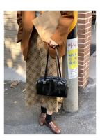 Bolsos de hombro verdes para ir al trabajo para mujer, bolsos de diseñador de lujo, bolso informal de Color puro, bolso con almohada de gran capacidad para axila 2024 - details 8