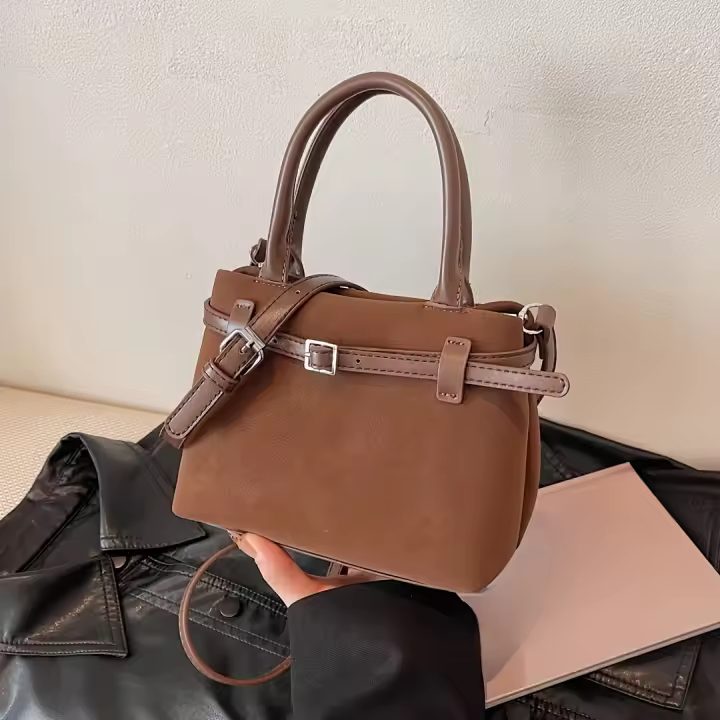 Bolso de hombro clásico retro para mujer - Bolso texturizado marrón café con correa ajustable y cierre magnético, bolso de trabajo versátil para oficina, compras, uso diario, accesorio de oficina |   Estilo Sofisticado |   Herrajes dorados, bolso cruzado - 1
