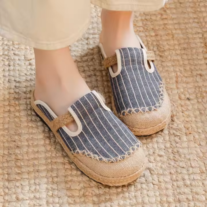 Zapatillas casuales de lino a rayas, primavera y verano nuevos zapatos de mujer transpirables baotou. - 1