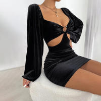Mujer con anillo hueco cintura delgada temperamento, manga de burbuja, vestido de terciopelo - details 5