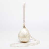 2025 bolso de palmo oblicuo de hombro nuevo europeo y americano para mujer, bolso de acrílico de concha de forma especial, bolso de embrague de cena de boda de moda - details 2
