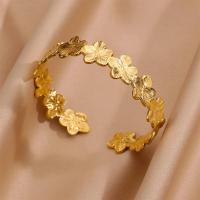 Brazalete Ancho de Acero Inoxidable Diseño de Flor Dorada Vintage para Mujer - details 7