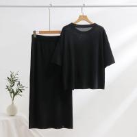 Conjunto de dos piezas para mujer, top de punto de manga corta holgado con cuello redondo abstracto simple de verano y falda recta a la cintura. - details 9