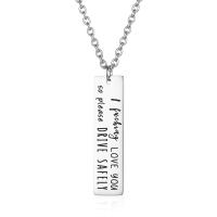 Simple collar inglés personalidad cuadrado marca colgante de nicho titanio acero moda suéter cadena - details 4