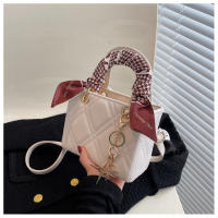 Bolso pequeño de moda para mujer, bolso de un solo hombro a la moda de verano, bandolera con costuras acolchadas, bolso versátil de princesa Diana 2025 - details 20