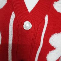 Flor flocada Nuevo cárdigan de punto rojo diseño de mujer nuevo suéter elegante de gama alta con cuello en V abrigo suéter - details 5