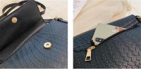 Bolso bandolera informal negro de piel sintética con solapa tipo mensajero de hombro simple para mujer - details 18