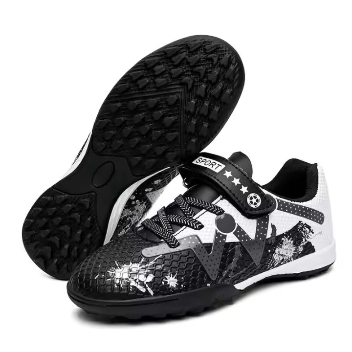 Nuevo interior para niños de bajo precio con tachuelas de TPU, zapatos de fútbol blancos para niños 28-38, marca famosa pequeña - 1