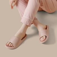 Zapatillas de mujer a la moda, Sandalias planas de verano, zapatillas de baño ligeras de EVA para el hogar, tobogán de interior para masaje para parejas, zapato de ducha 2024 - details 10