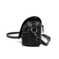 Elegante bolso cruzado negro de cuero genuino para mujer con patrón de cocodrilo, correa desmontable y cierre de cremallera - Bolso de hombro compacto para uso diario, bolso de viaje seguro |   Accesorio Elegante |   Bolso de cuero genuino, bolso cruzado - details 13
