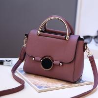 Elegante Bolso de Mano Negro para Mujer - Moderno Bolso de Hombro con Detalles en Tono Dorado, Gran Capacidad, Versátil para Uso Diario - details 6